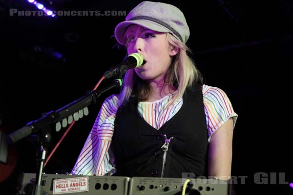 THE TING TINGS - 2009-05-11 - PARIS - Studio SFR - 